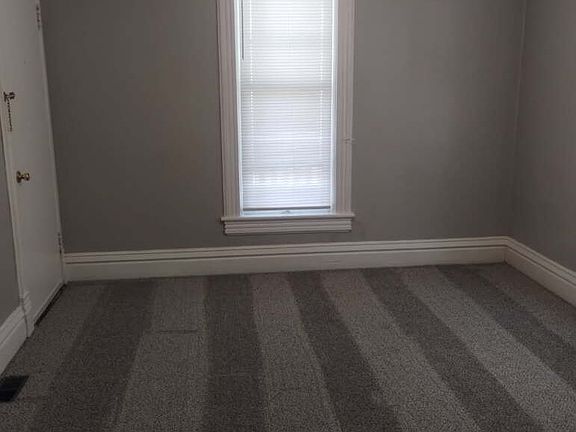 Main room with new carpet
