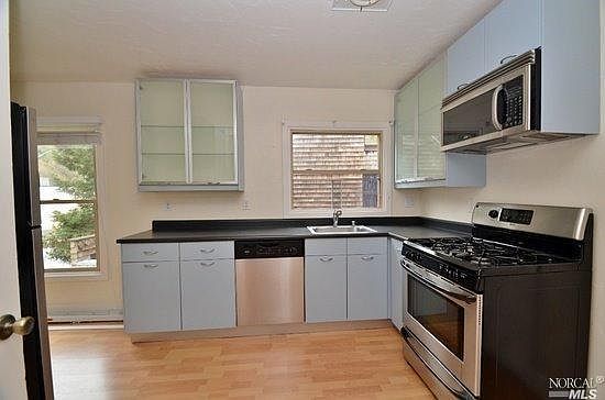 3rd image of 835 Sir Francis Drake Blvd APT 4