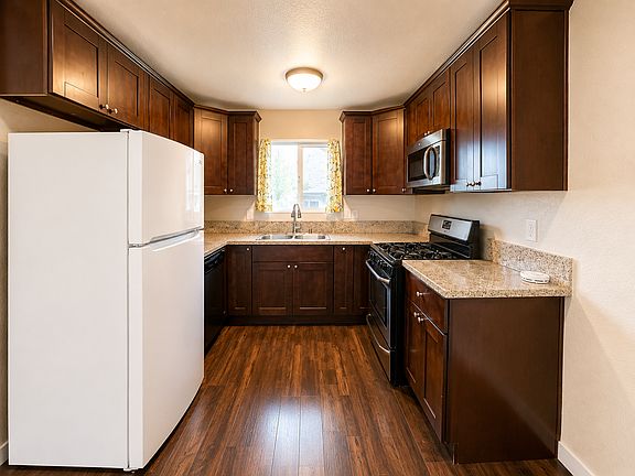 4th image of 3523 J St