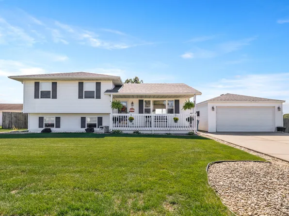 602 W Jackson St, Hebron, IN 46341
