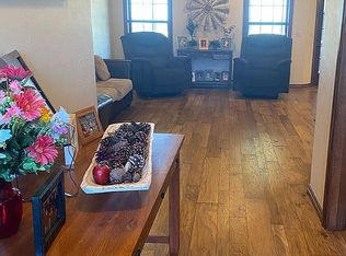 9490 N 2020th Rd, Hammon, OK 73650