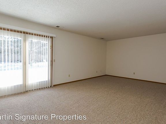 4th image of 6036 Black Oak Dr