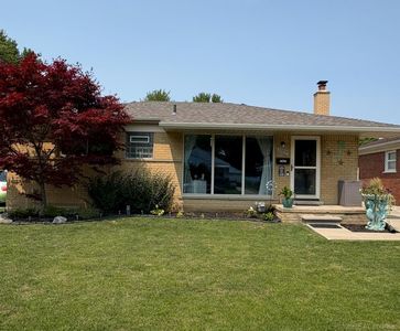 22919 Lincoln St, Saint Clair Shores, MI, 48082
