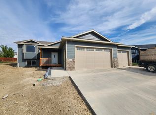 5854 Weatherby Loop, Rapid City, SD 57703