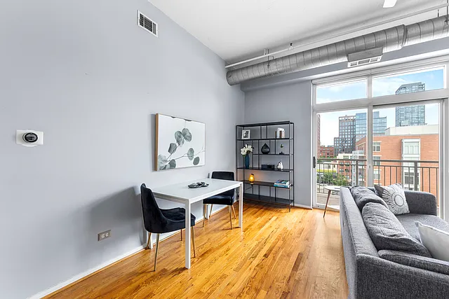 950 W Monroe St #616 — Photo 7