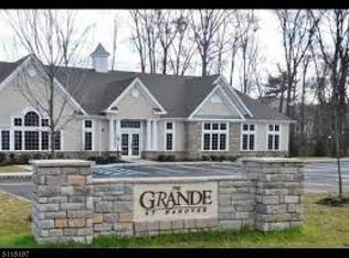 1610 Brook Hollow Dr, Whippany, NJ 07981
