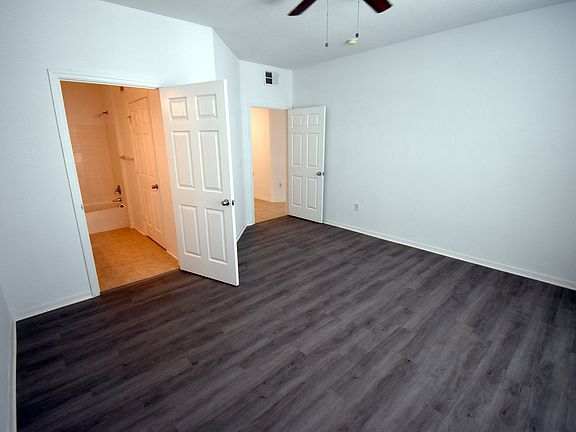 2nd image of 2000 Erving Cir Unit 208-1