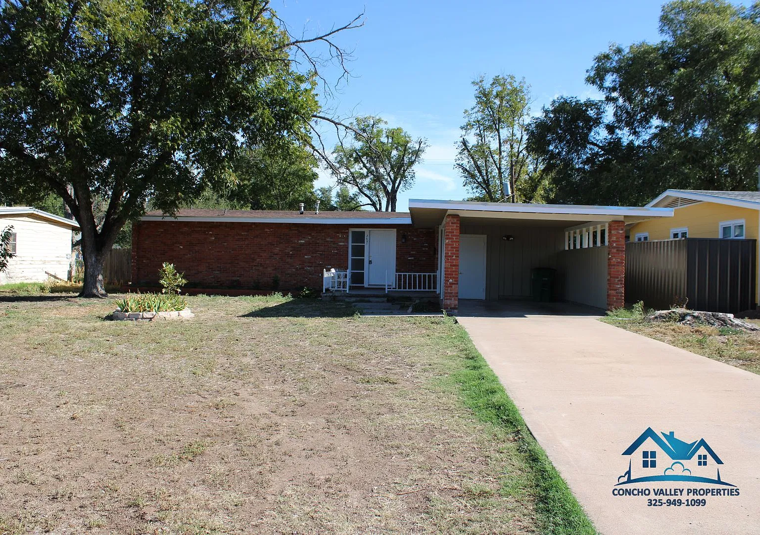 Spacious 2-Bed, 1-Bath in Santa Rita — Photo 1