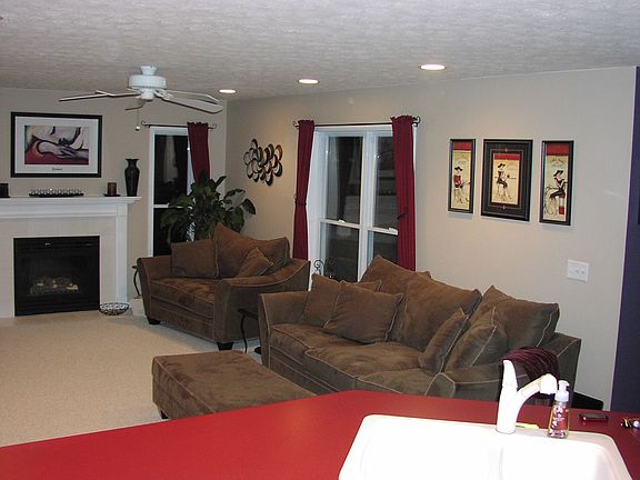 2nd image of 5120 Laura Ln
