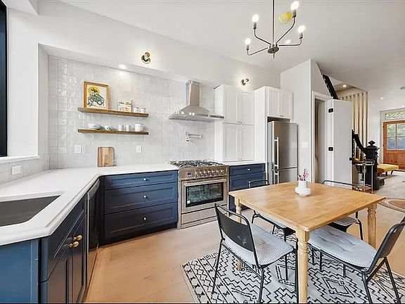5th image of 361 Marion St #2A