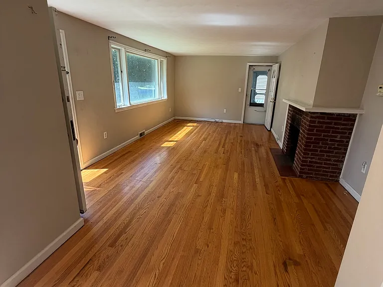 120 Orvilton Dr — Photo 4