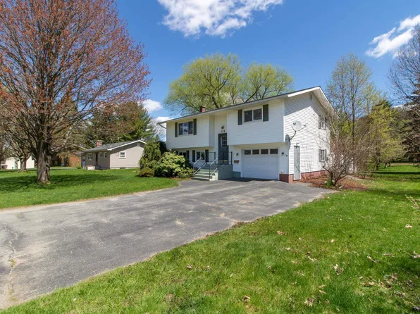 315 Jackson Street, Newport City, VT 05855