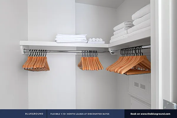 Rented by The Blueground | media 362