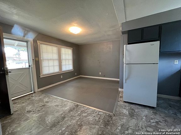 5th image of 286 W Mayfield Blvd