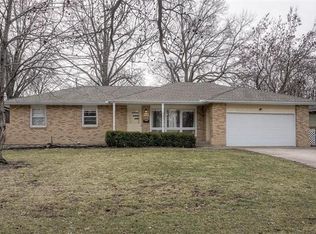 715 S Windsor Rd, Olathe, KS 66061