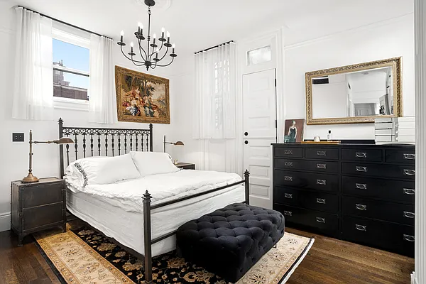 Sold by Douglas Elliman | media 10