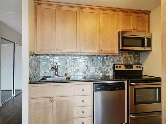 4th image of 1700 Civic Center Dr APT 408