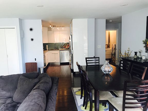 4th image of 16610 Powells Cove Blvd APT 3A