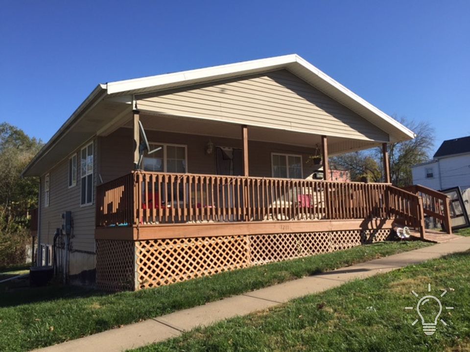Front of duplex.