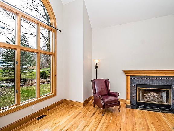 2nd image of 4315 Hepatica Hill Rd