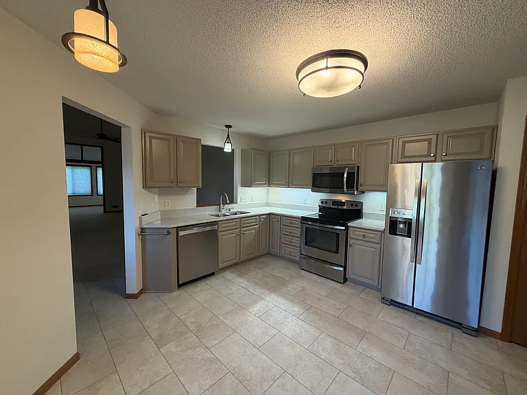 10843 Lexington Dr — Photo 4