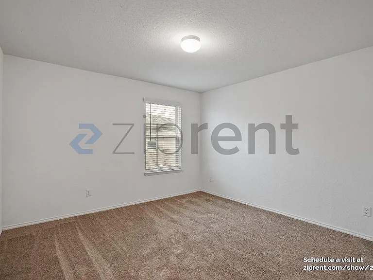 10355 McQueeney — Photo 13
