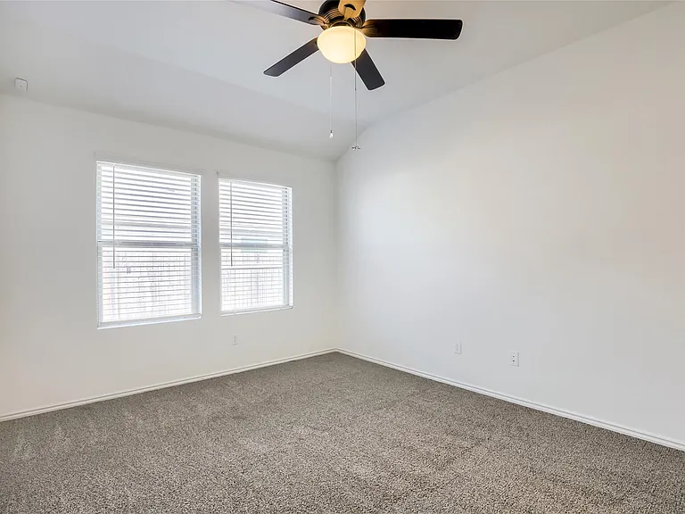 309 Colthorpe Ln — Photo 5