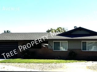323 Cole Ave, Clovis, CA 93612