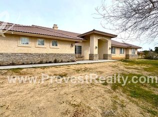 14871 Apple Valley Rd, Apple Valley, CA 92307