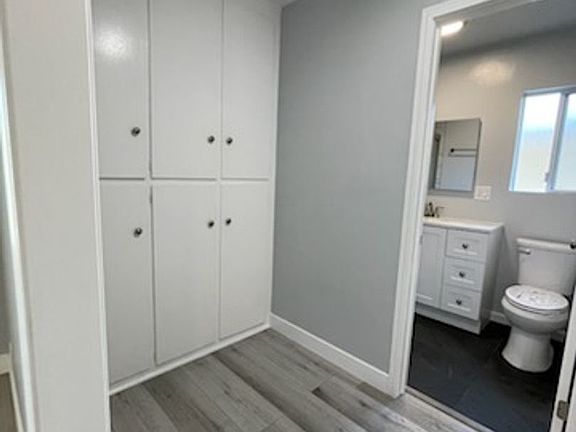 3rd image of 7237 Amigo Ave #6
