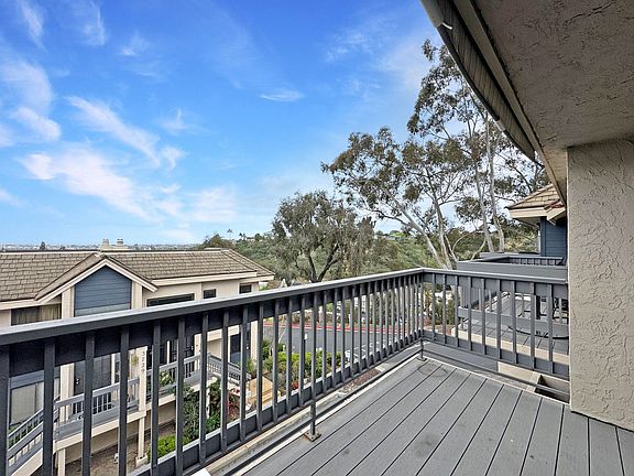 3rd image of 3735 Balboa Ter Unit C