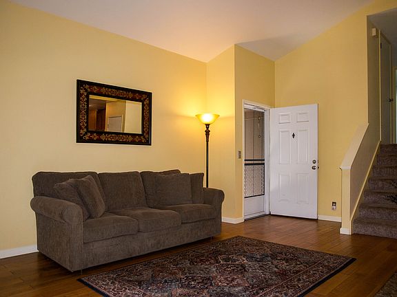 5th image of 4860 Pine Forest Pl