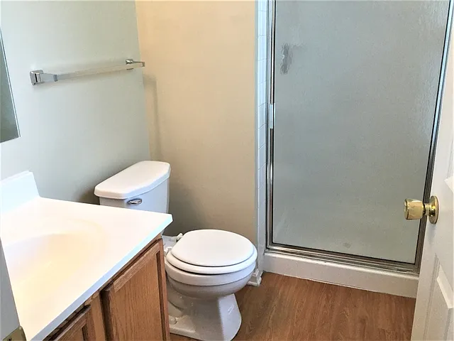 700 Thornton Dr — Photo 6