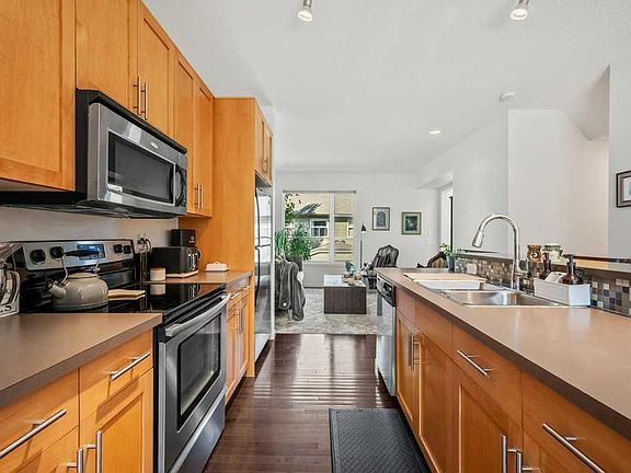 4th image of 150 E Chapalina Sq SE