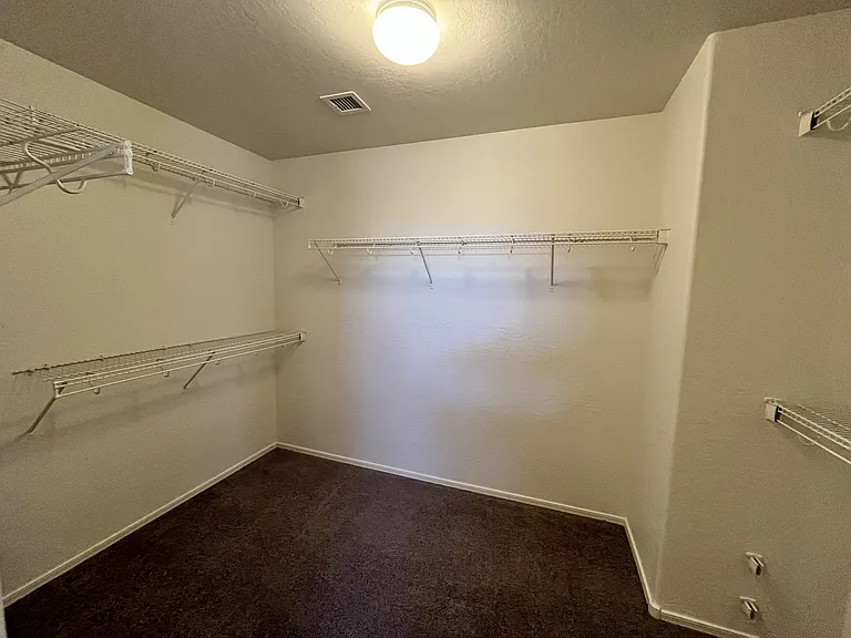 2028 N Wildflower Ln — Photo 8