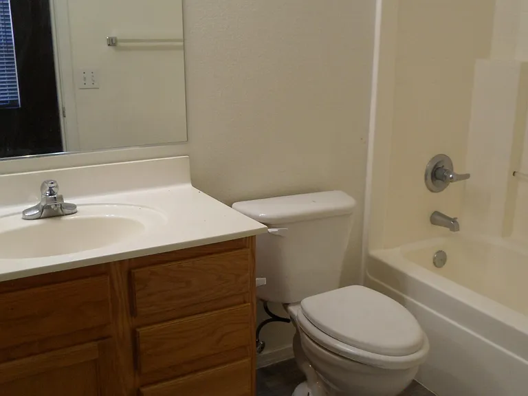 910 E Beth Dr — Photo 9