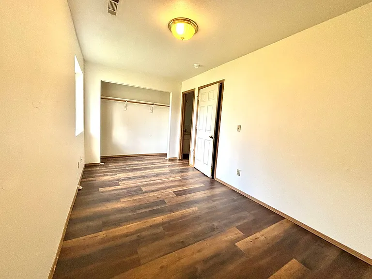 1747 W Kagy Blvd — Photo 13