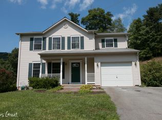 884 Sherwood Dr, Blue Ridge, VA 24064