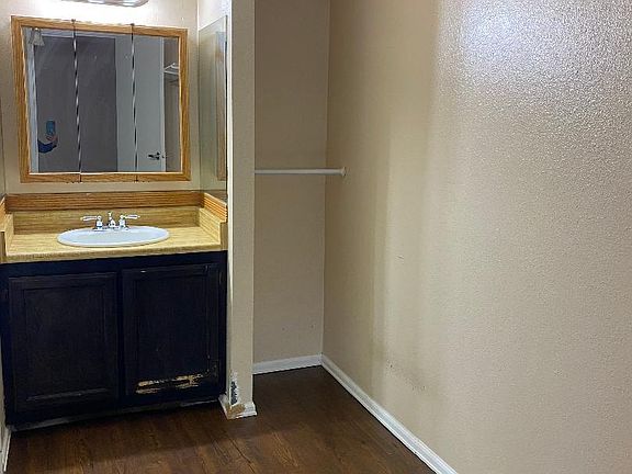 Walk in closet