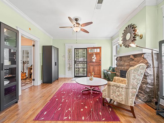 5th image of 670 Maury St