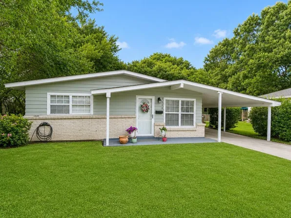 1652 Sunset Blvd, Biloxi, MS 39531