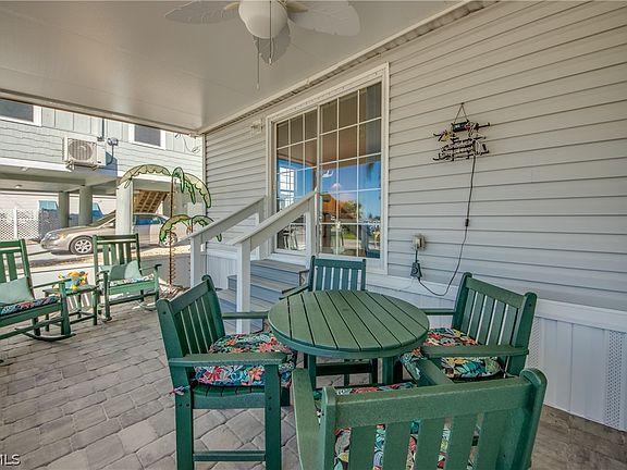 4th image of 4892 Gulfgate Ln
