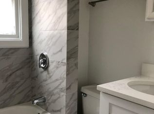 1104 W Wellington Ave #2, Chicago, IL 60657
