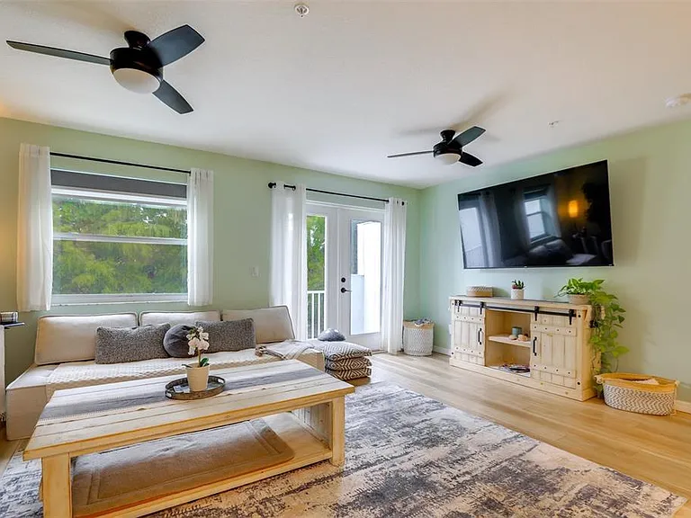 2441 6th Avenue Dr E — Photo 8