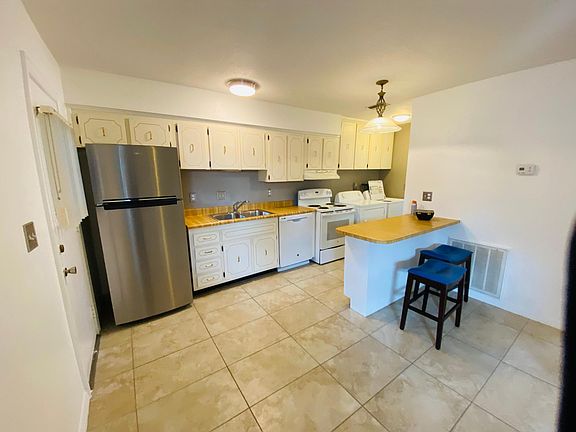 4th image of 1137 King Arthur Ct APT 517