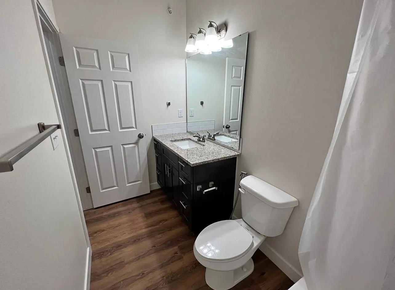 110 N Jefferson St — Photo 3