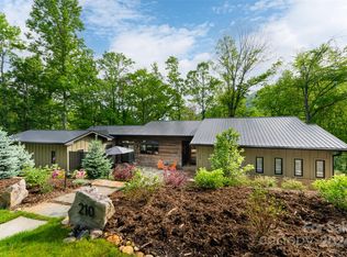 210 High Hickory Trl, Swannanoa, NC 28778