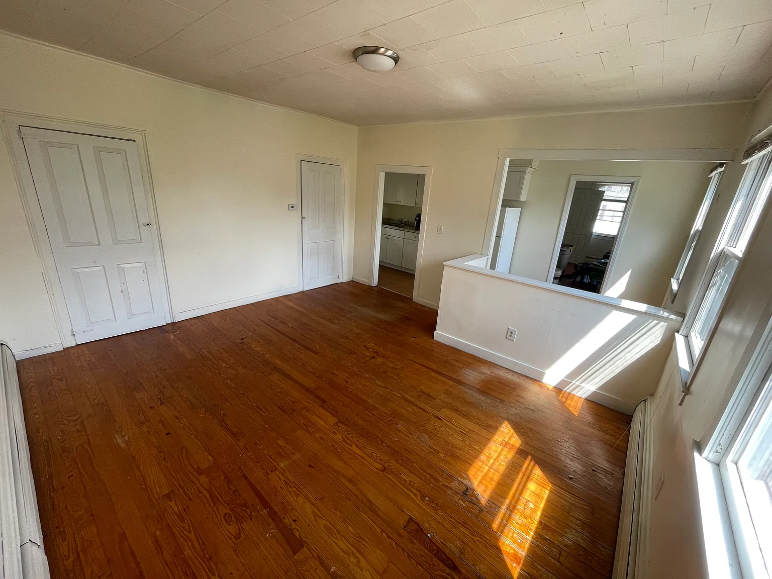 1 bed, 650 sqft, $1,500 — Photo 2