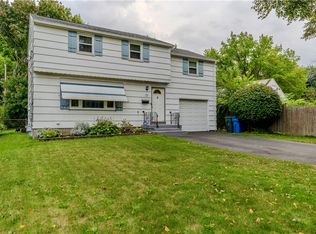 182 Chesterfield Dr, Rochester, NY 14612