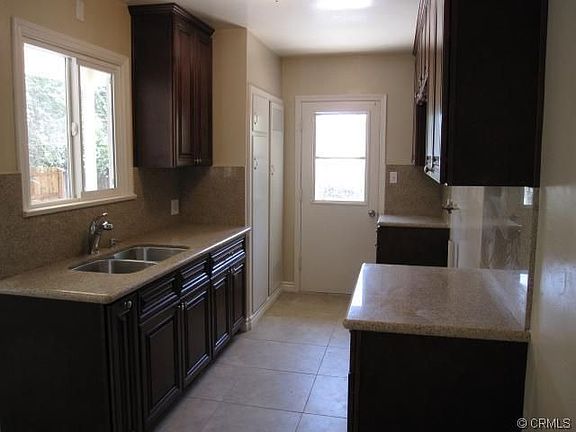 5th image of 184 E Villanova Dr